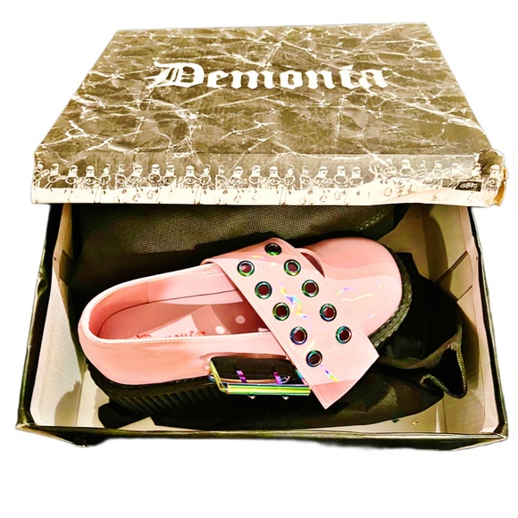 NIB- Dolls Kill x Demonia Baby Pink Holo Creeper Mary Jane - Picture 4 of 13